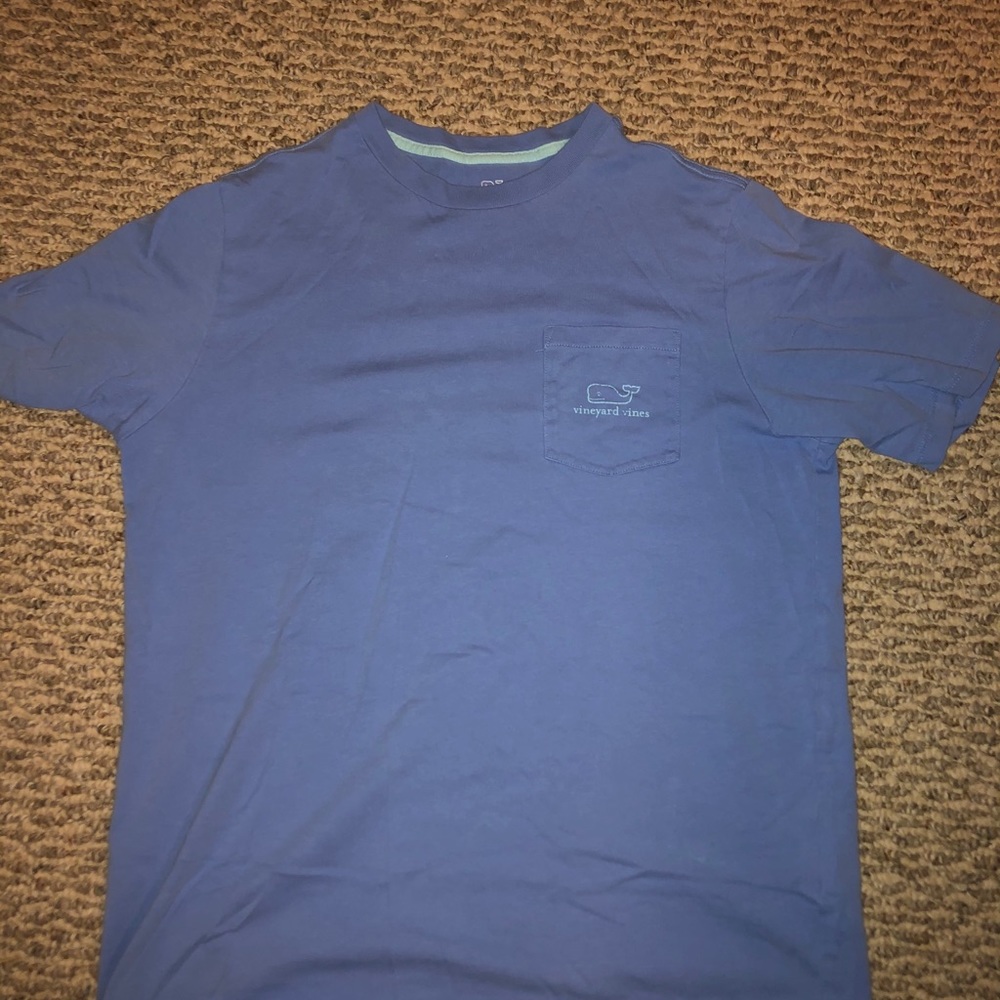 Blue Vineyard Vines T-shirt
